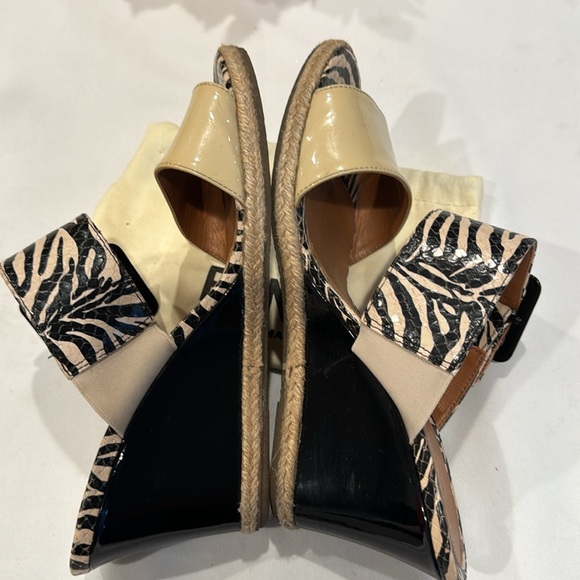 Authentic Fendi wedges - Picture 7 of 11